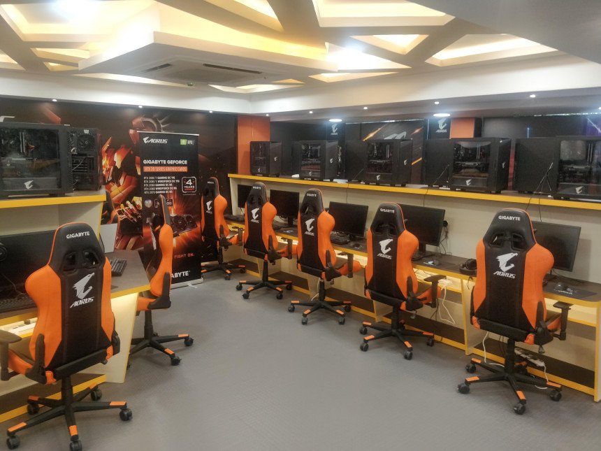 Gaming Cafe Interior Design in Kolkata – Creative Interior Office | 10+ Years Experience